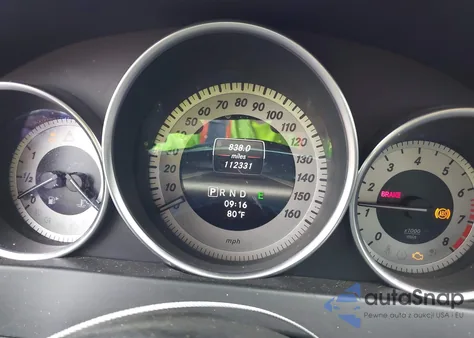 2013 Mercedes-Benz C 250 Luxury/Sport z USA, uszkodzony, nr VIN WDDGF4HB7DR295826